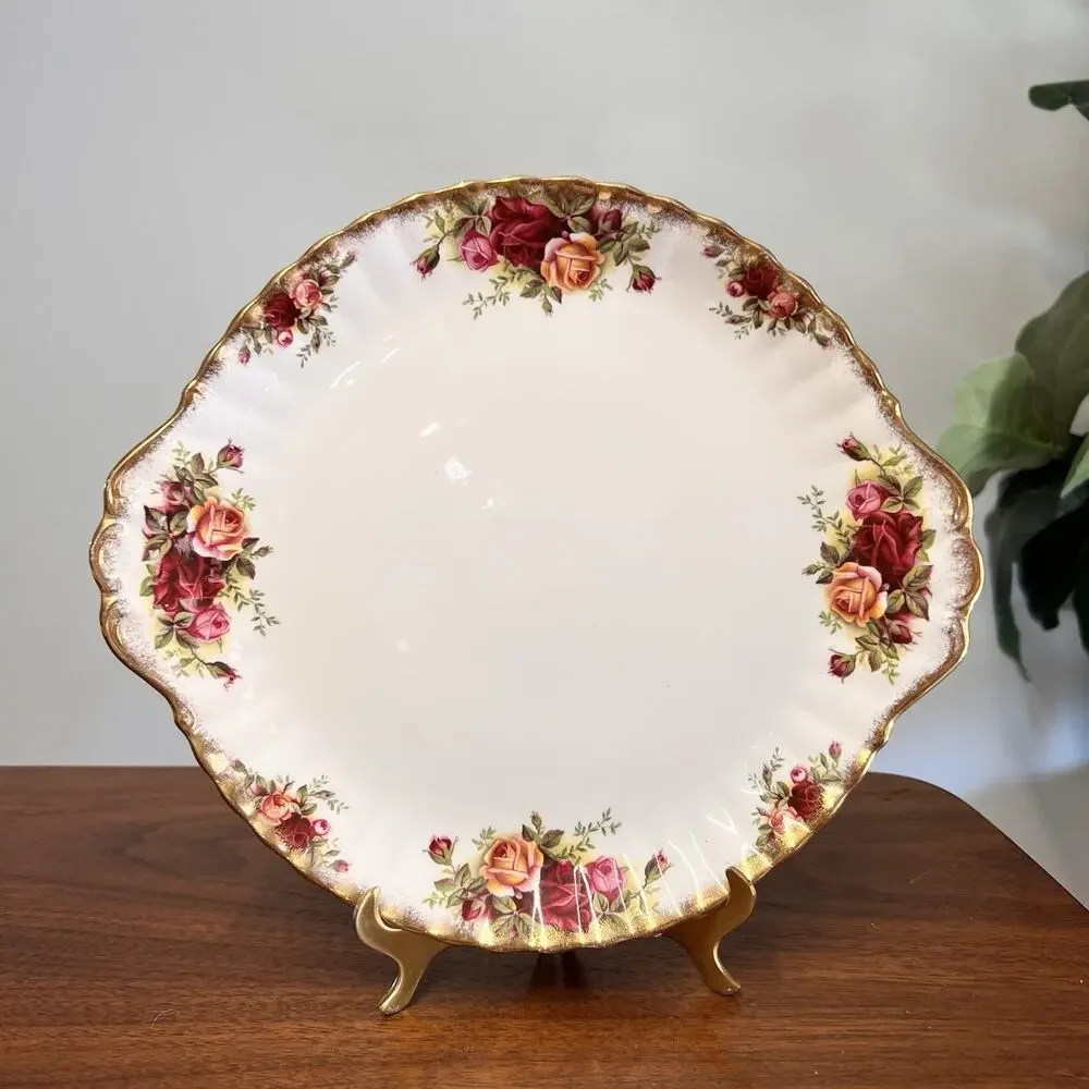 Royal Albert Old Country Roses Handled Cake Plate Platter 10-3/8” Bone China